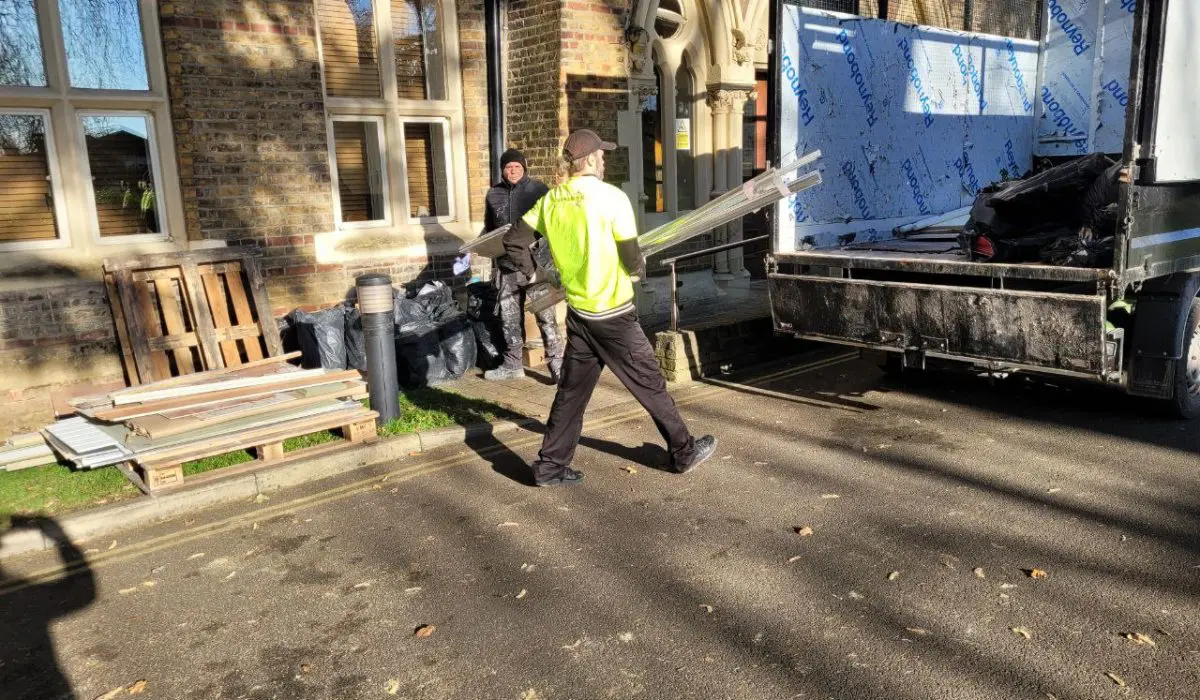 Rubbish collection Isleworth